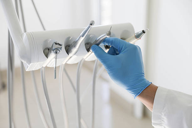 Professional Emergency Dentist technician working in Hebron, IL